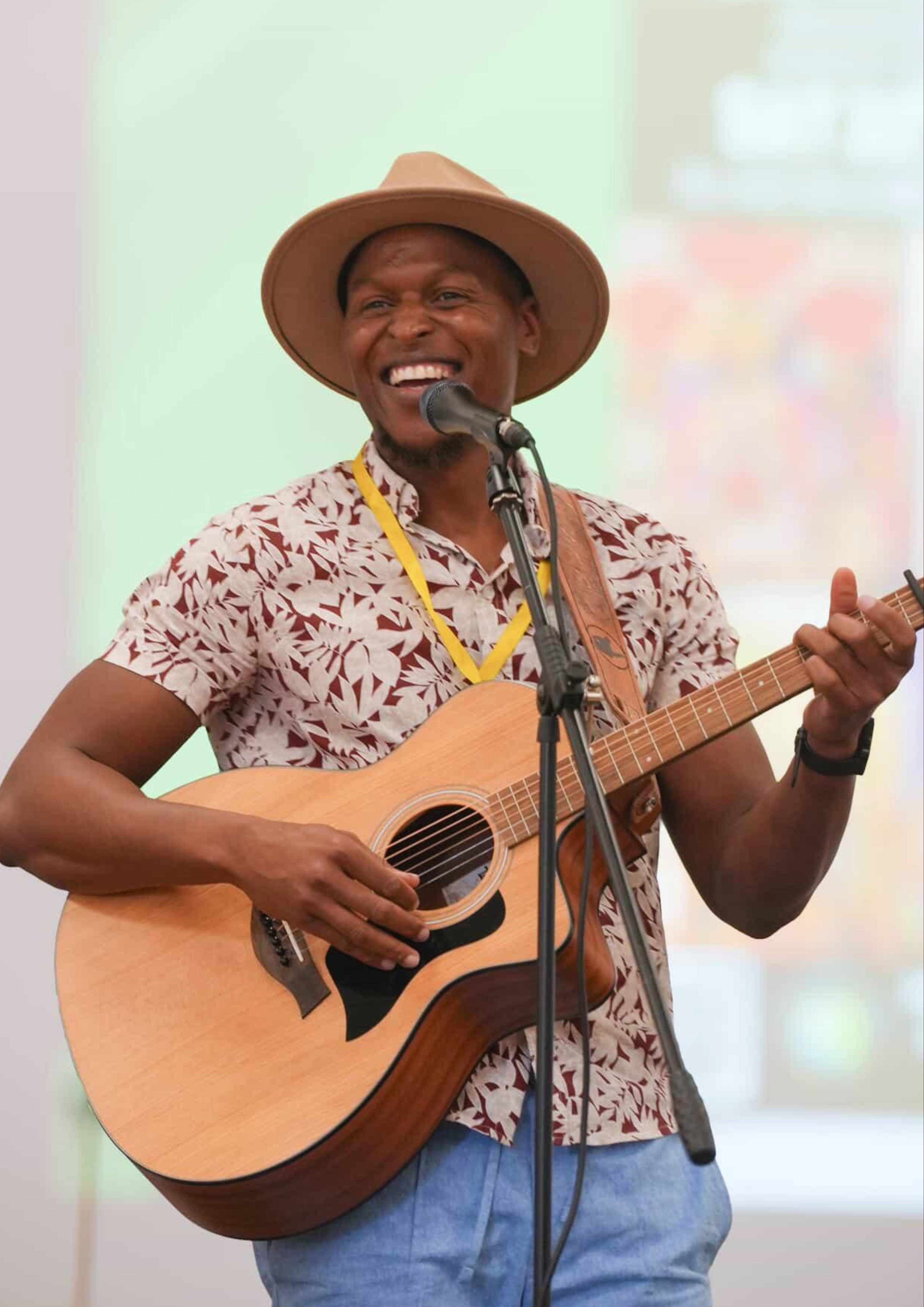 Isaac Jengwa performing